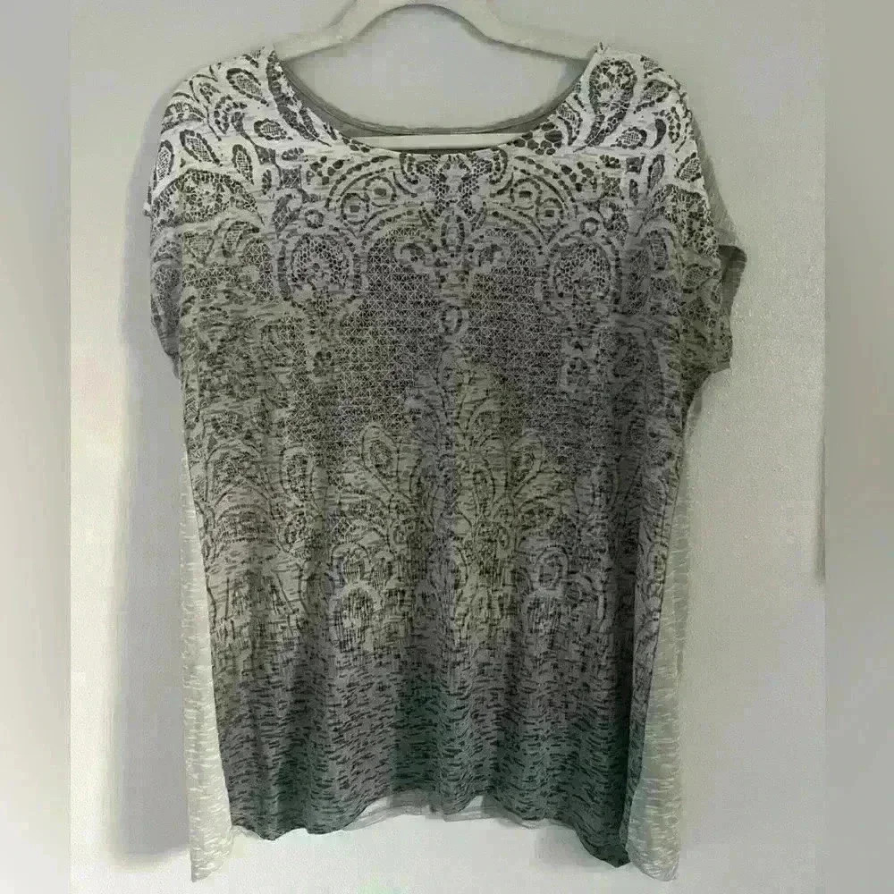 St. John’s Bay Women’s Grey & White Short Sleeve Tee Size Large